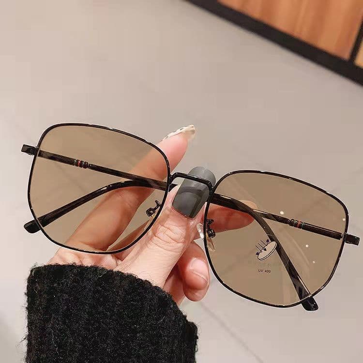 image-Metal Frame Color-Changing Oval Glasses FB5 Large Frame Myopia