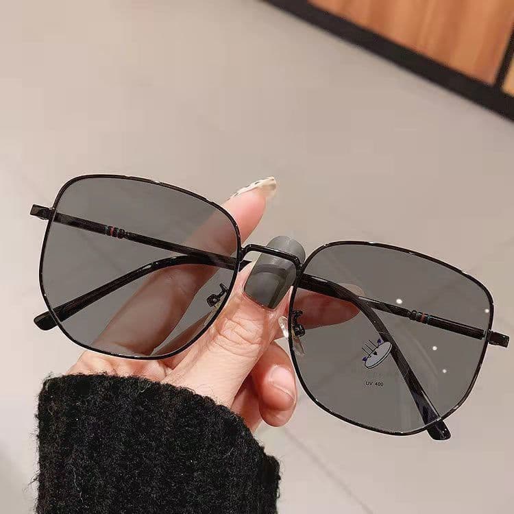 image-Metal Frame Color-Changing Oval Glasses FB5 Large Frame Myopia