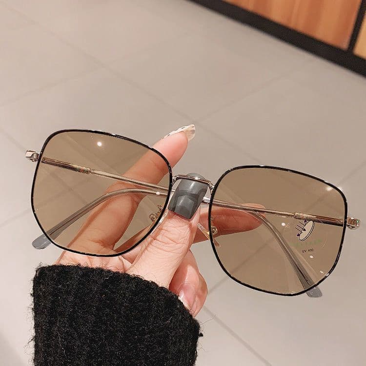 image-Metal Frame Color-Changing Oval Glasses FB5 Large Frame Myopia