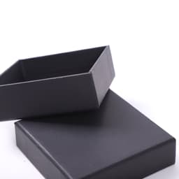 image-Jewelry Box with Logo for Rings Bracelets Necklaces Earrings