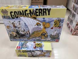 image-One Piece Pirate Ship Assembly Model 23cm Commemorative Edition