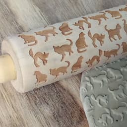 image-JM01028 Wooden Embossed Rolling Pin with Kitten Pattern
