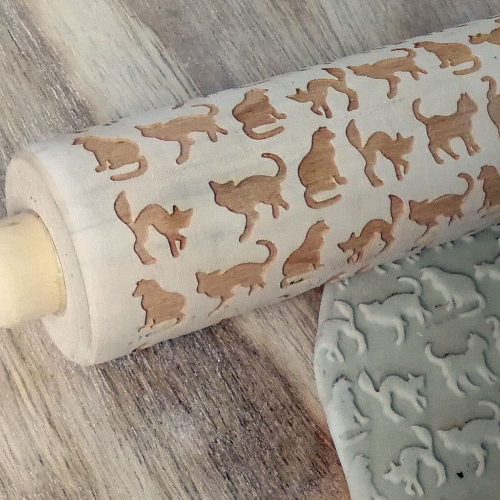 image-JM01028 Wooden Embossed Rolling Pin with Kitten Pattern
