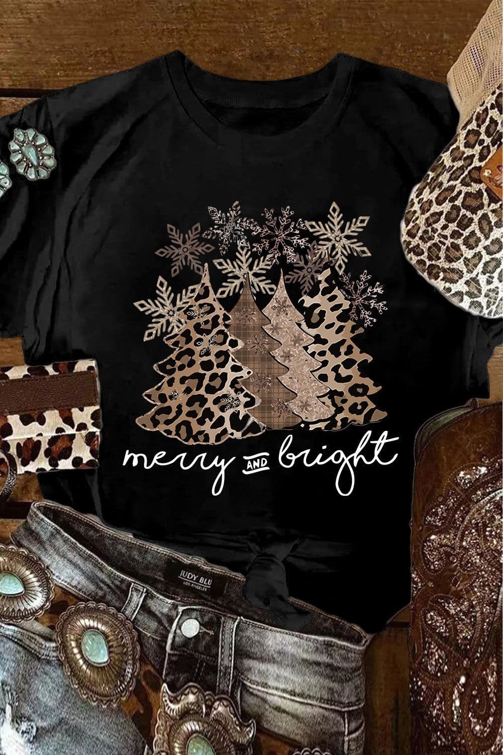 image-Black Leopard Christmas Tree Graphic Crew Neck T-Shirt