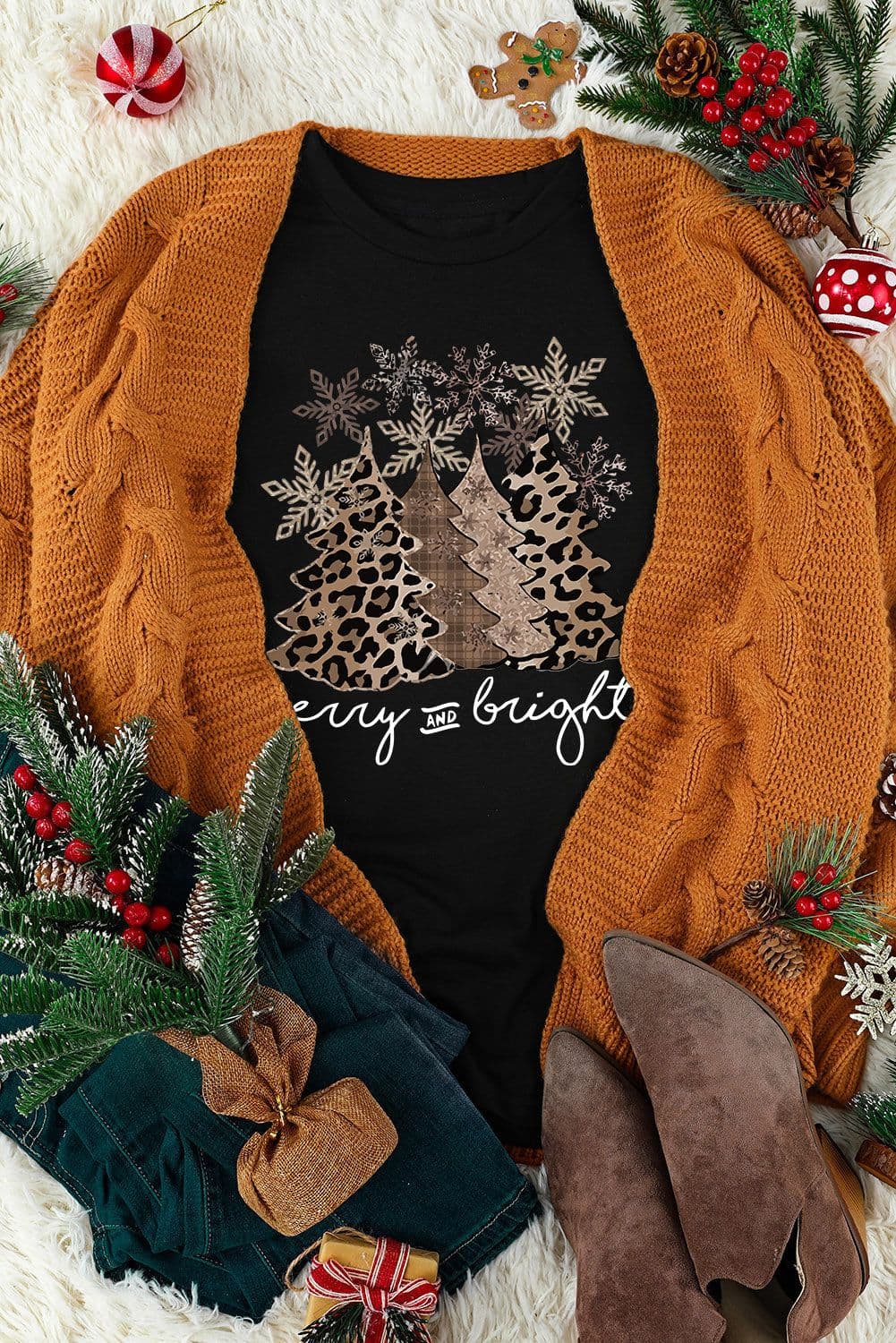 image-Black Leopard Christmas Tree Graphic Crew Neck T-Shirt