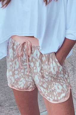 image-Khaki Leopard Shorts Arched Hem Elastic Waist