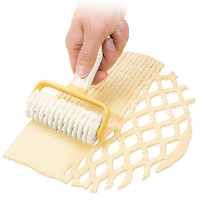 image-Kitchen Pizza Roller Pin Bread Hole Puncher DIY Baking Needle Tool Biscuit Wheel Pin Pasta Dough Crimper Kitchen Pizza Tool