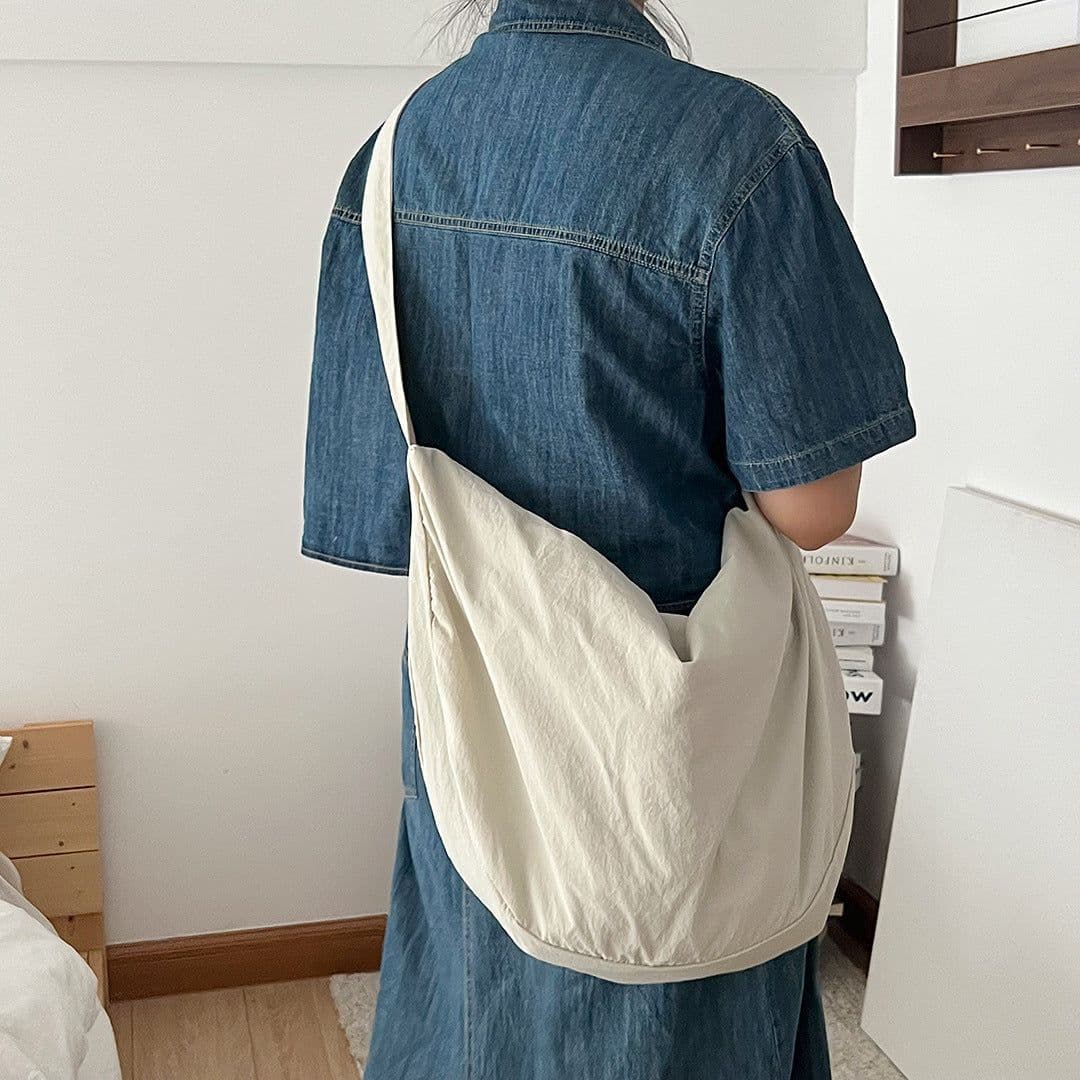 image-Nylon Cloth Shoulder Large Capacity Versatile Crossbody Bag