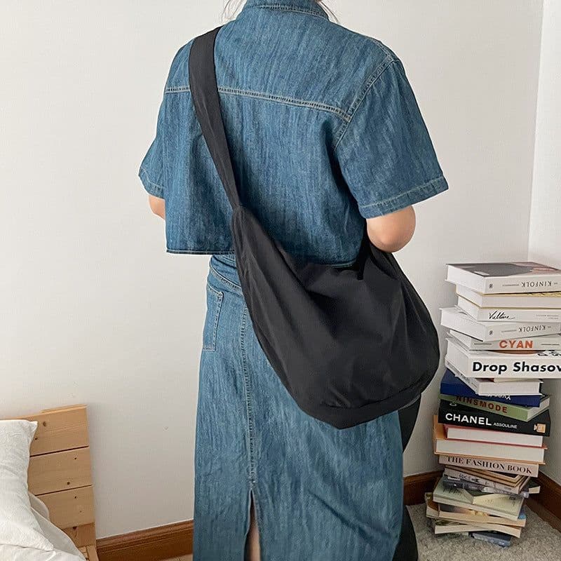 image-Nylon Cloth Shoulder Large Capacity Versatile Crossbody Bag