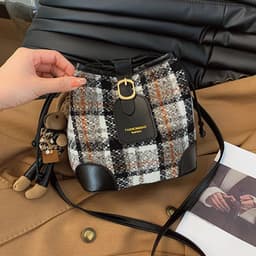 image-Simple Fashion Bucket Bags One Shoulder Retro Crossbody Bag