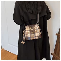 image-Simple Fashion Bucket Bags One Shoulder Retro Crossbody Bag