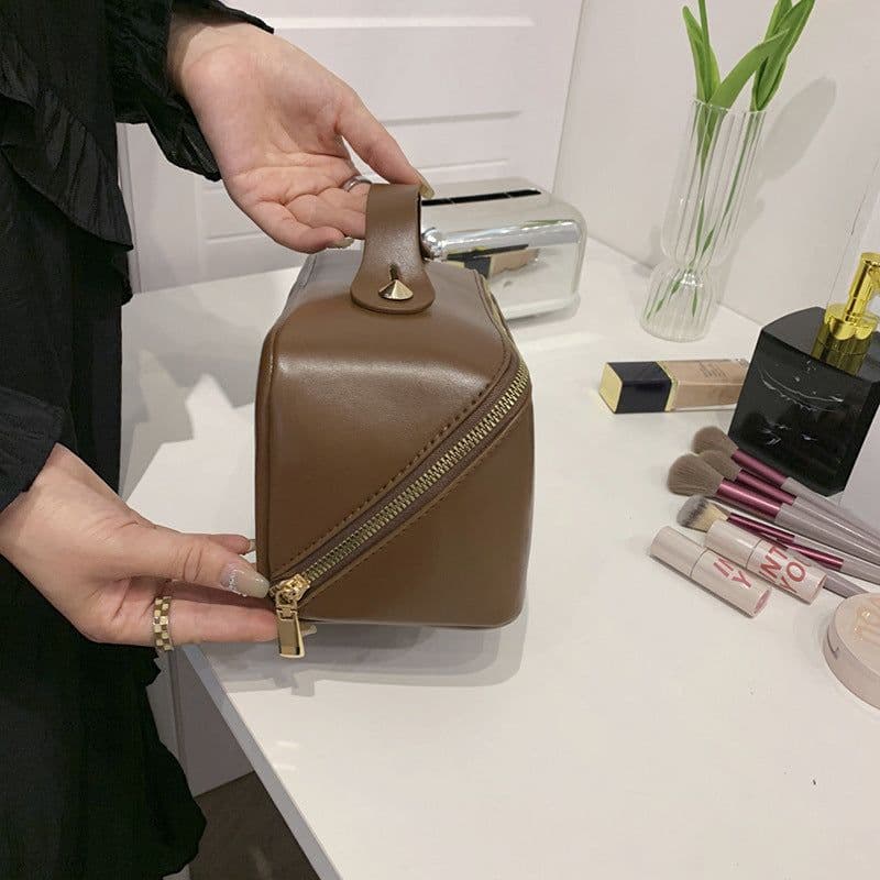 image-Cosmetic Bag Women's Large Capacity Portable Skincare Storage Bag