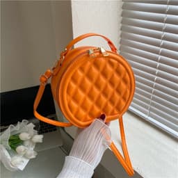 image-Fashion Diamond Plaid Women's Messenger Bag