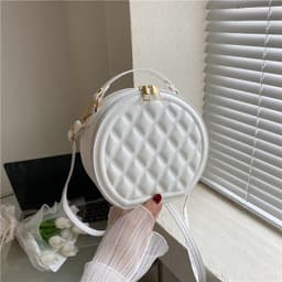 image-Fashion Diamond Plaid Women's Messenger Bag