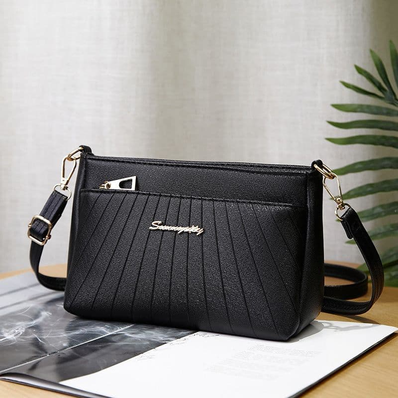 image-Fashion Rhombus Middle-aged Mom Shoulder Messenger Bag
