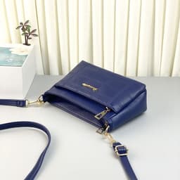 image-Fashion Rhombus Middle-aged Mom Shoulder Messenger Bag
