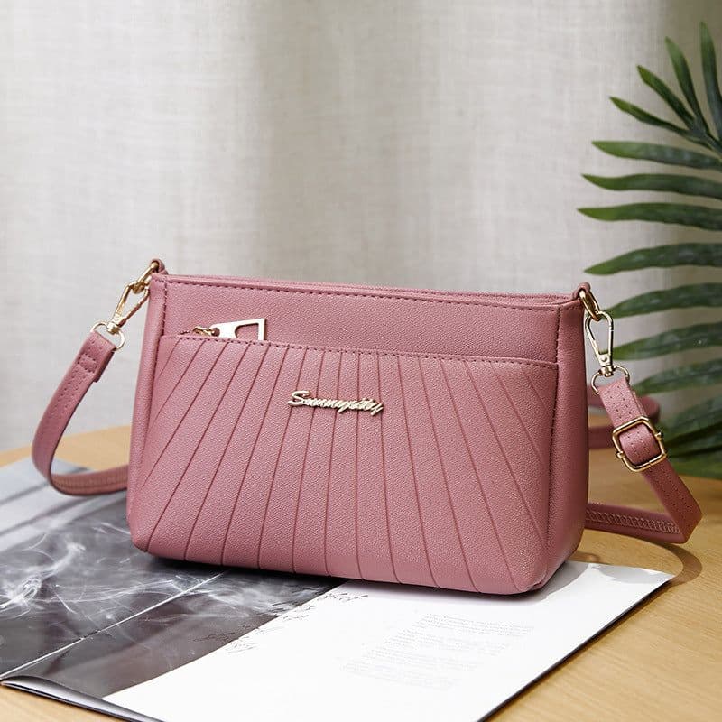 image-Fashion Rhombus Middle-aged Mom Shoulder Messenger Bag