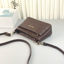 image-Fashion Rhombus Middle-aged Mom Shoulder Messenger Bag
