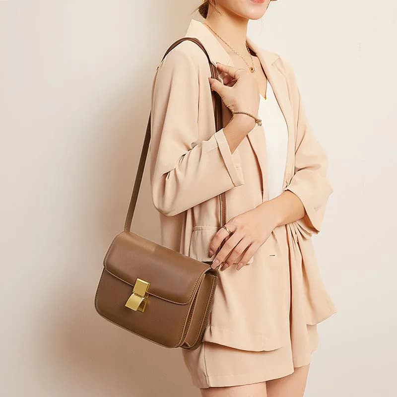 image-Women's Retro Leather Shoulder Messenger Bag