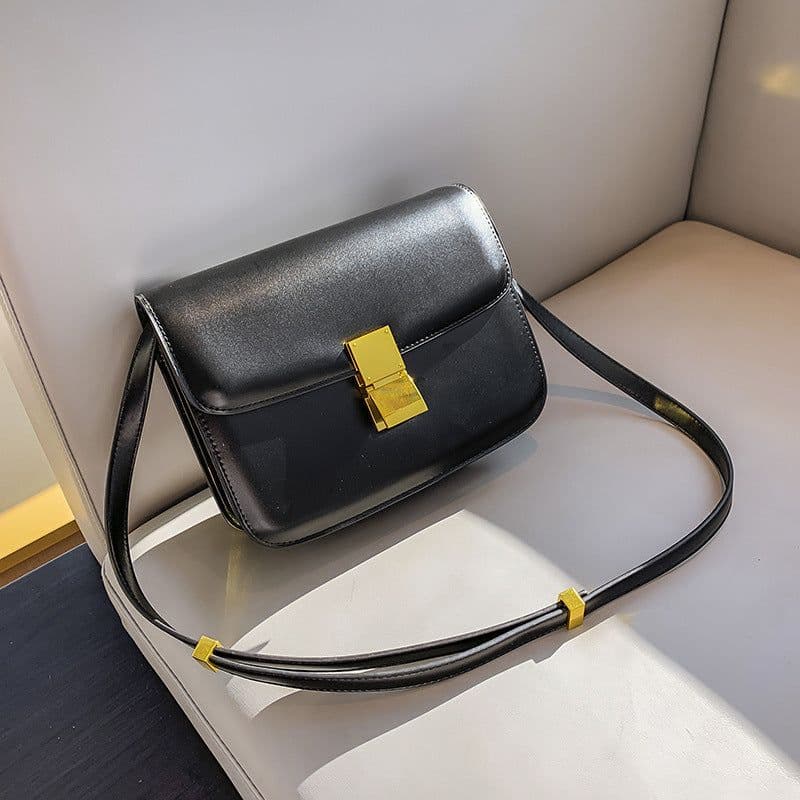 image-Women's Retro Leather Shoulder Messenger Bag
