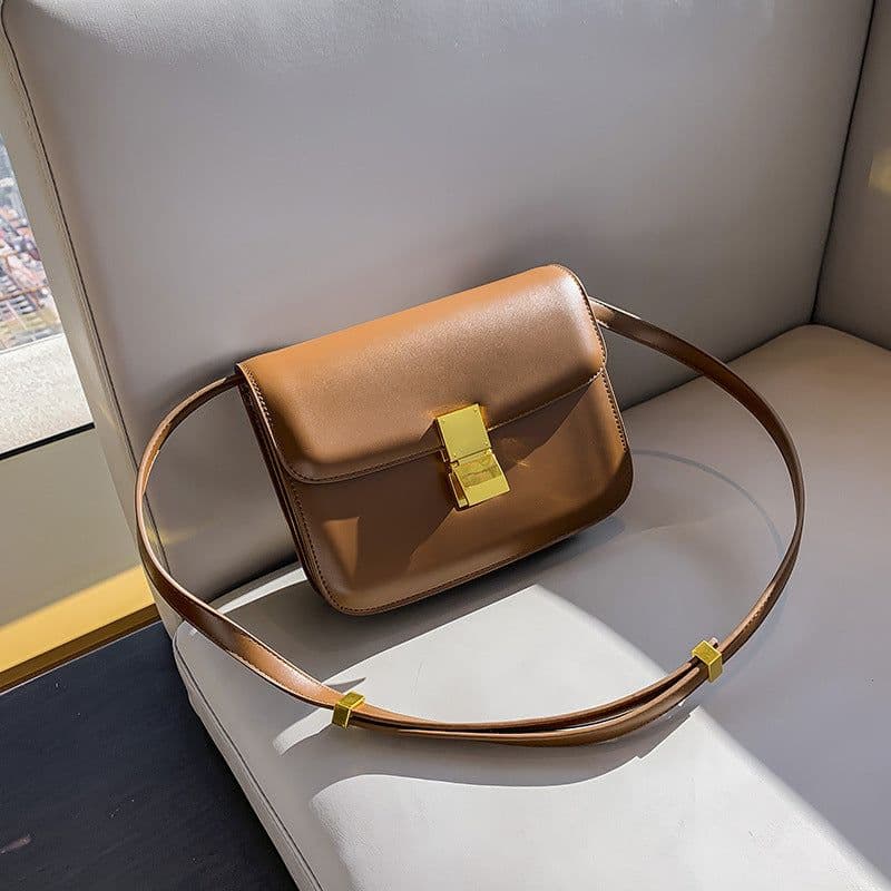 image-Women's Retro Leather Shoulder Messenger Bag