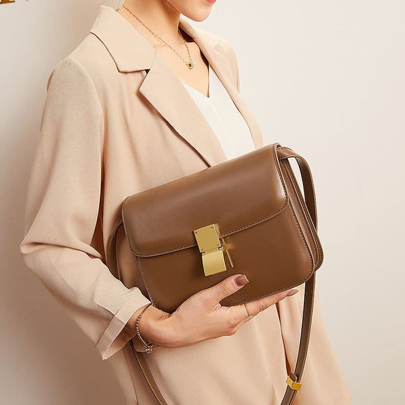 image-Women's Retro Leather Shoulder Messenger Bag