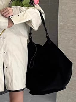 image-Frosted Cowhide Bucket Bag Large Capacity Genuine Leather