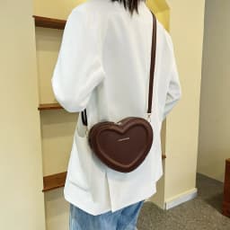 image-Fashion Heart Shaped Shoulder Messenger Bag