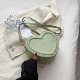 image-Fashion Heart Shaped Shoulder Messenger Bag