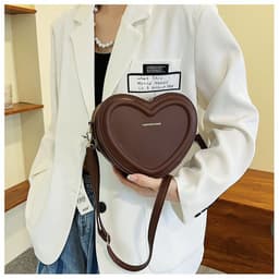 image-Fashion Heart Shaped Shoulder Messenger Bag