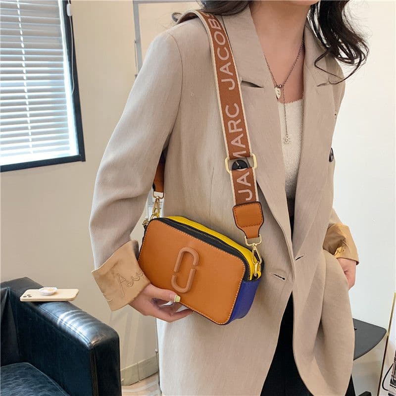 image-Bag Fashionable Wide Shoulder Strap Crossbody Small Bag Fashionable All-match Small Square Bag