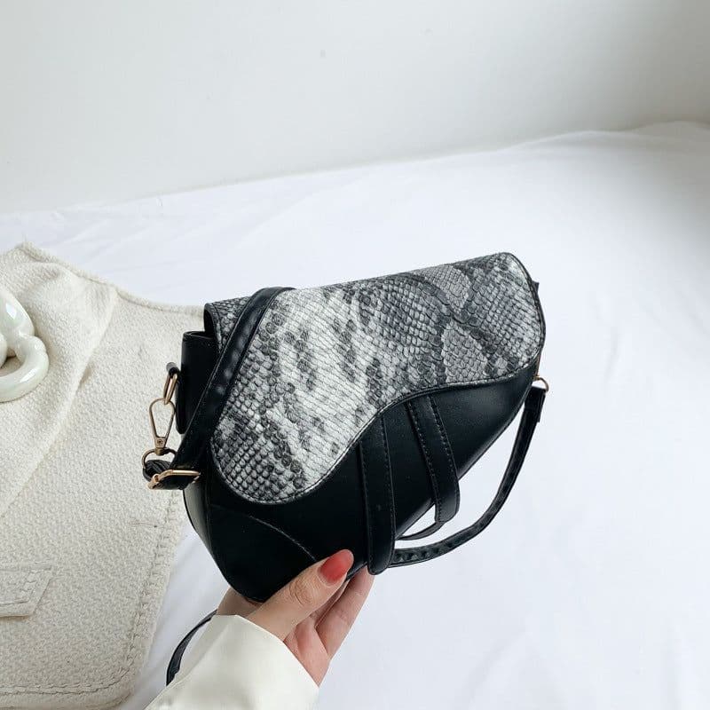 image-Women's Shoulder Bag Casual Western Style Saddle Bag