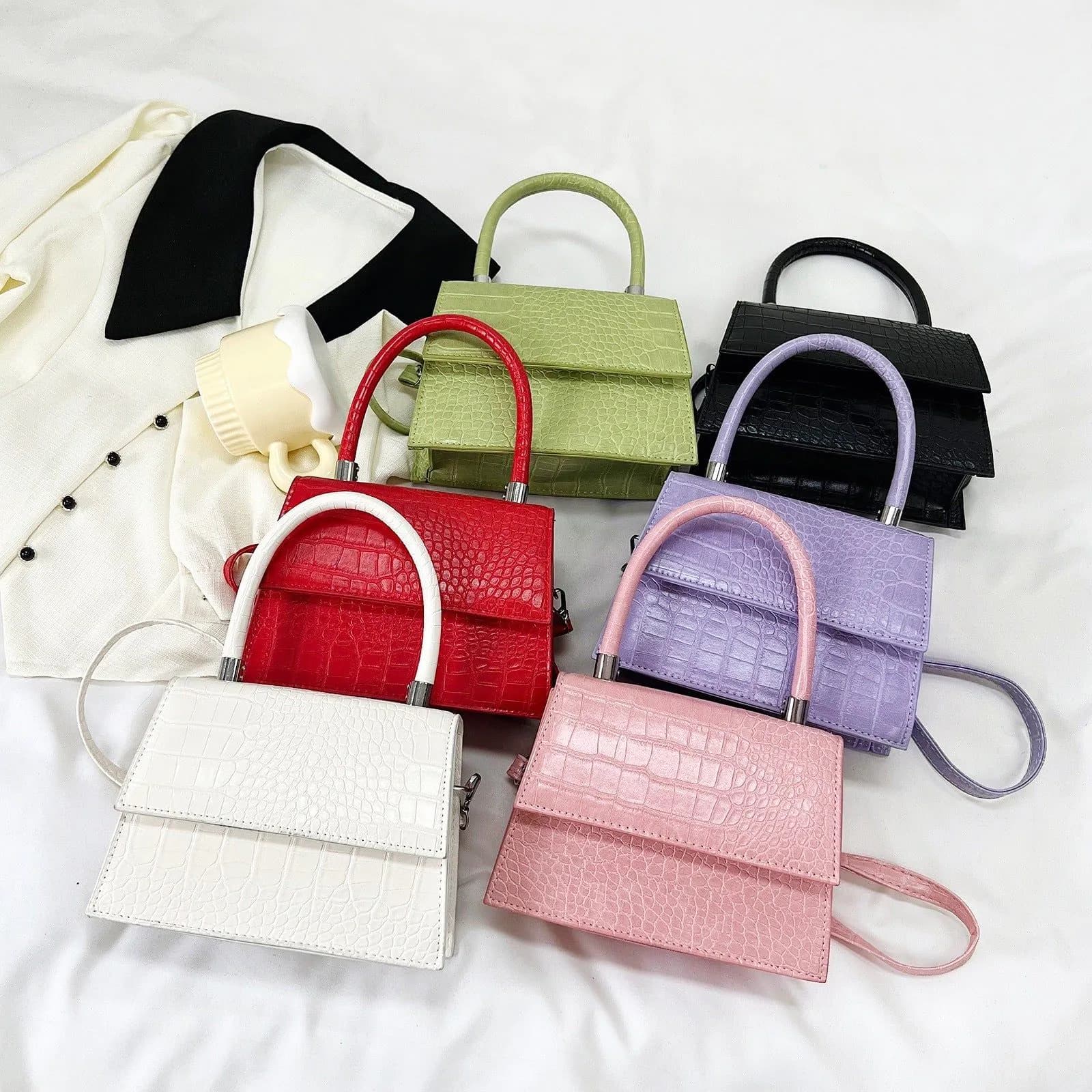 image-Casual Handbag Stylish And Simple