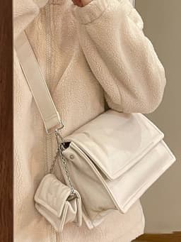 image-Large Capacity Stacked Shoulder Crossbody Underarm Sports Bag