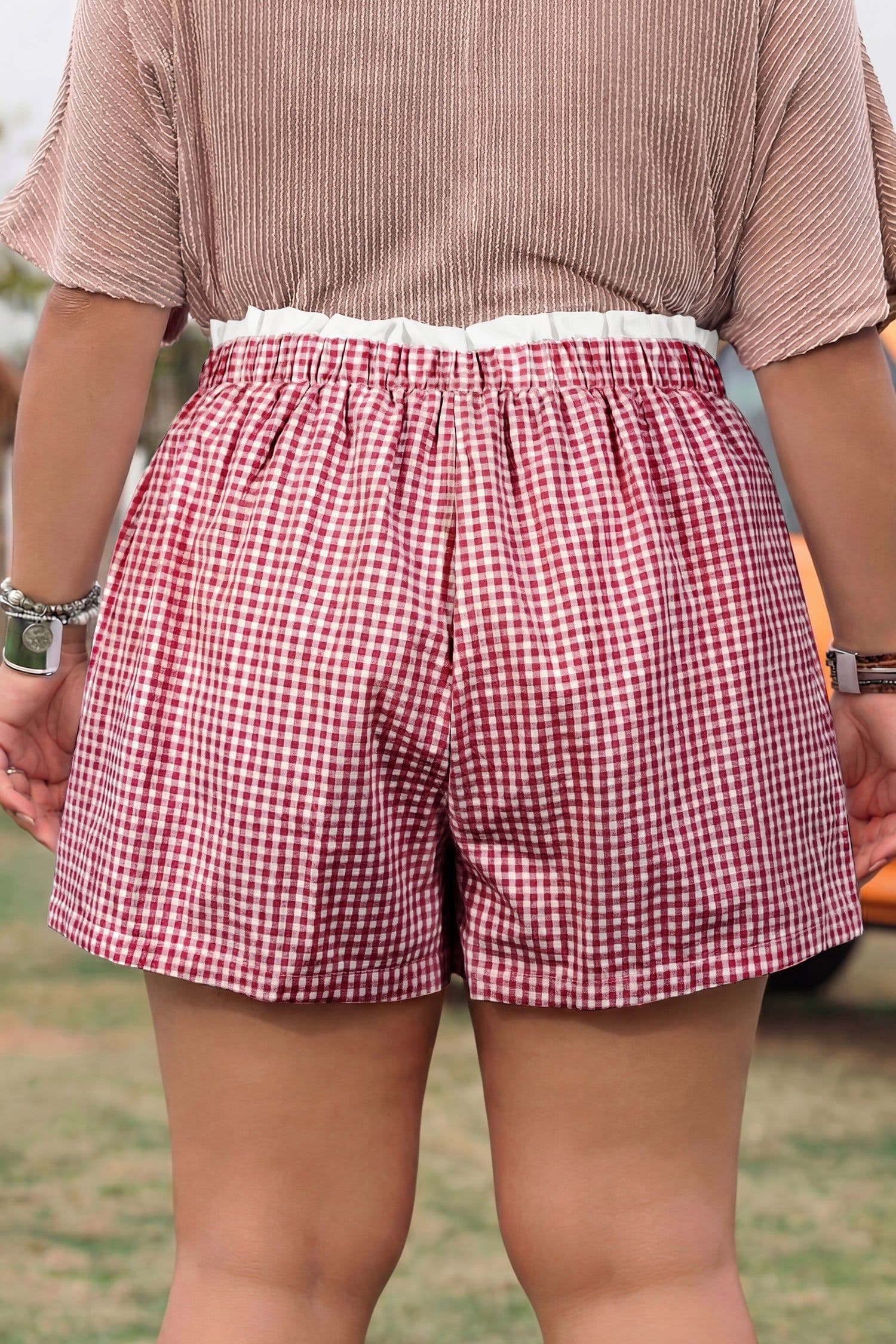 image-Red Contrast Trim Plaid Print Plus Size Shorts
