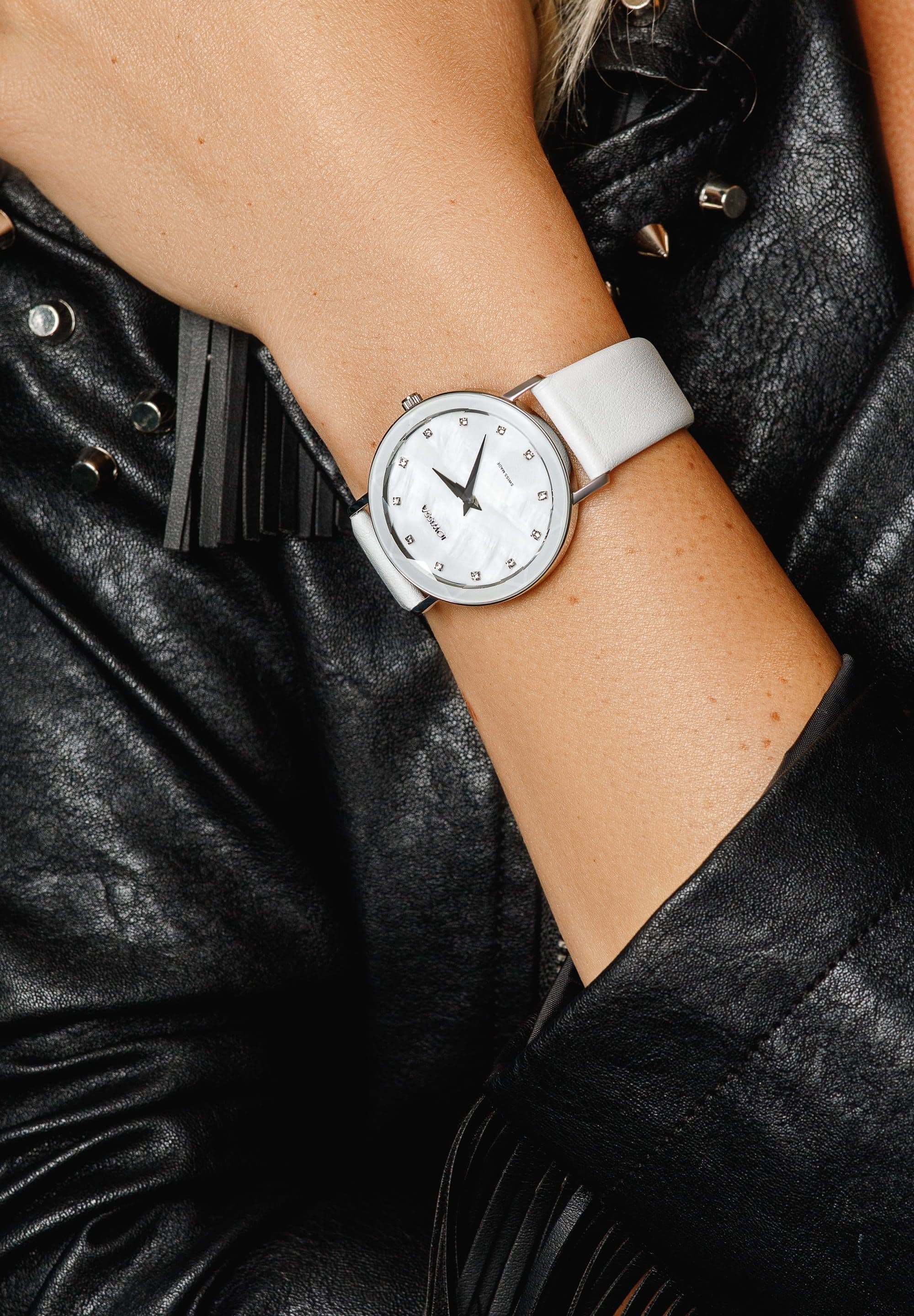 image-Facet Swiss Ladies Watch J5.603.L