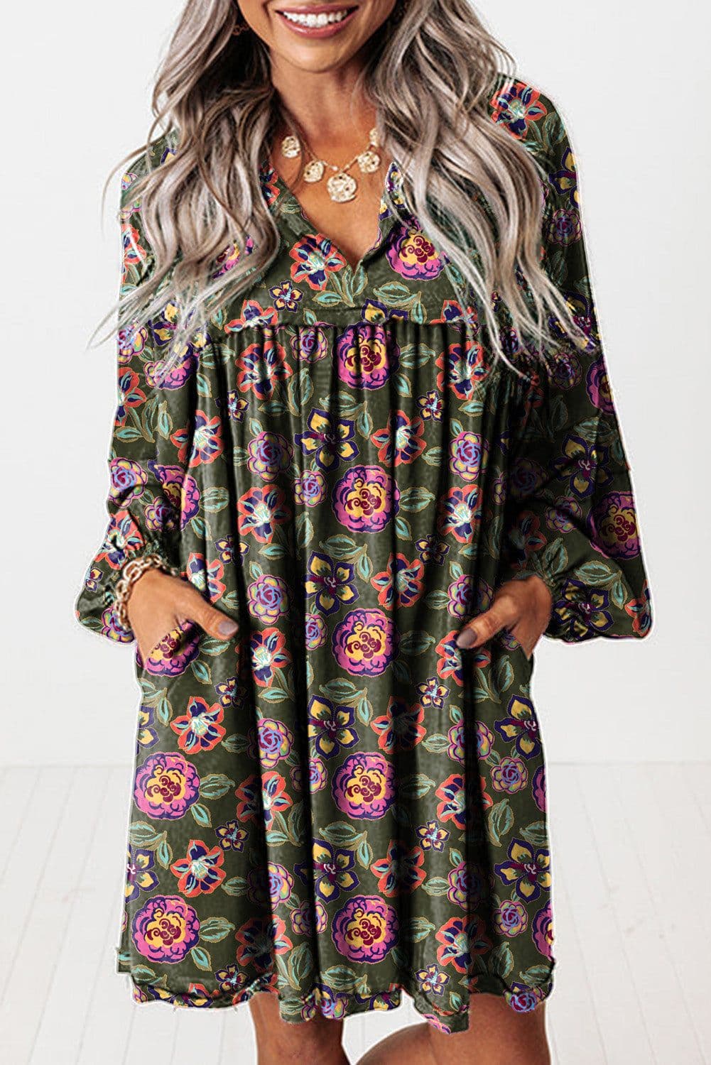 image-Green Floral Print Split Neck Bubble Sleeve Shift Mini Dress