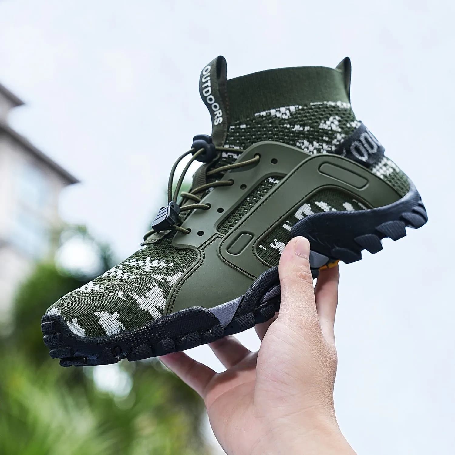 image-Men's Fashion Outdoor Fly Weaving Quick Dry Mesh Hiking Shoes