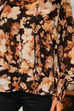 image-Black Floral V Neck Long Puff Sleeve Blouse