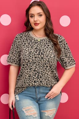 image-Khaki Leopard Print Textured Plus Size T Shirt