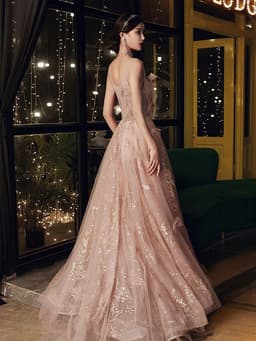 image-Elegant Heavy Industry High Quality Light Luxury Sling Evening Dress