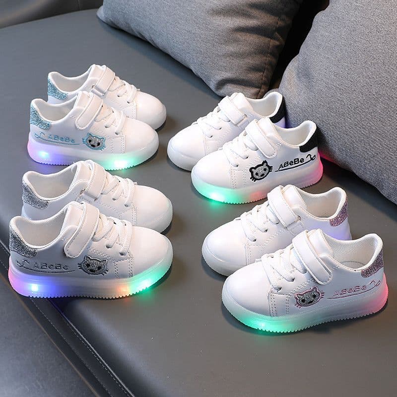 image-Girls Fashion Casual Soft Sole Luminous Shoes