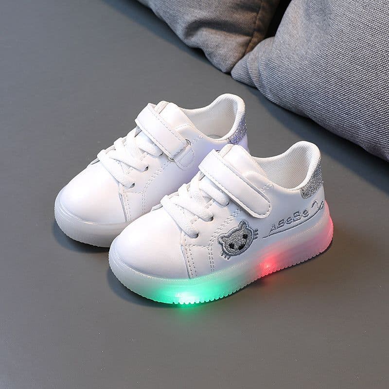 image-Girls Fashion Casual Soft Sole Luminous Shoes
