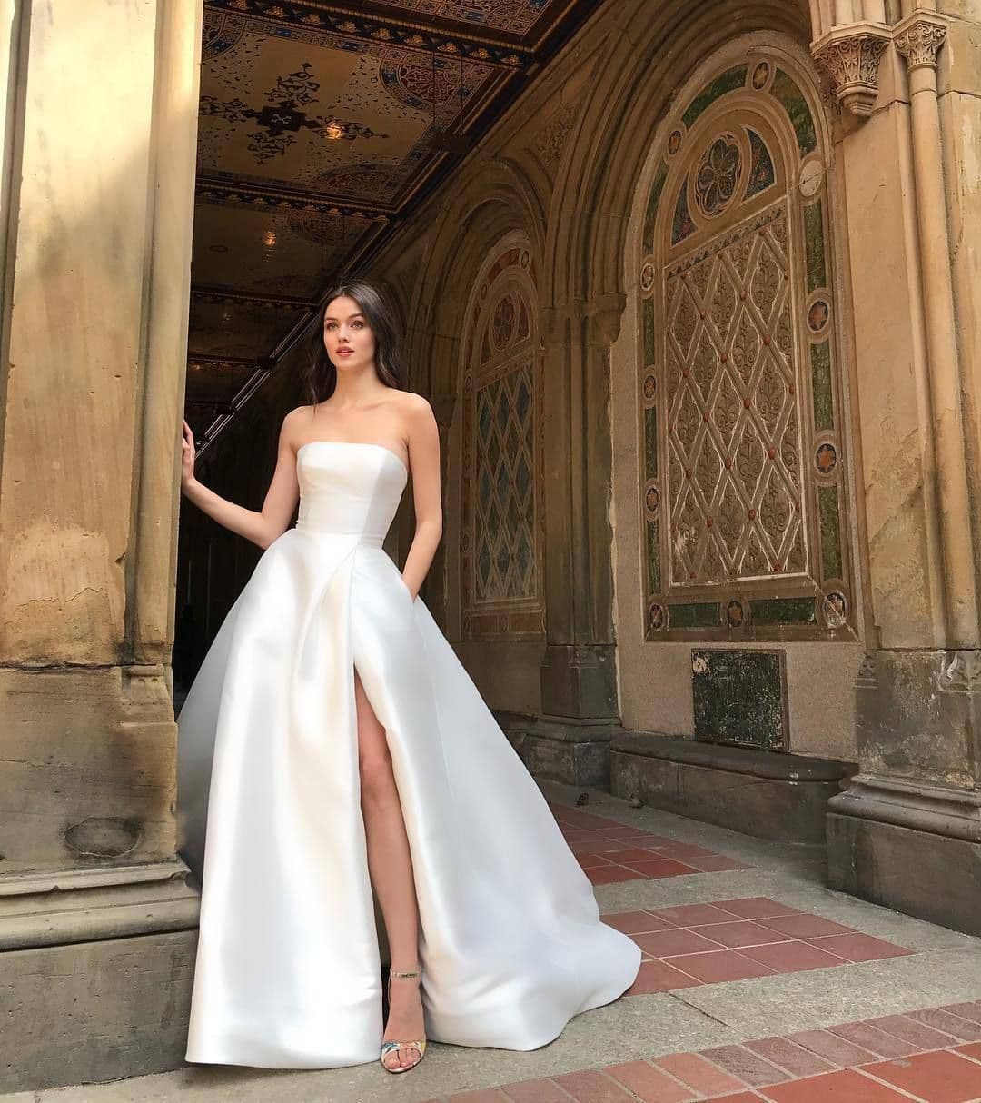 image-Bandeau high waist split temperament white dress