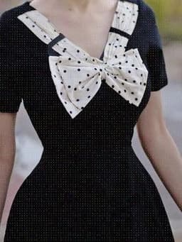image-Little Black Niche Contrast Color Stitching Dress