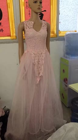 image-Women Wedding Dress Sleevless Flowers Lace Dress