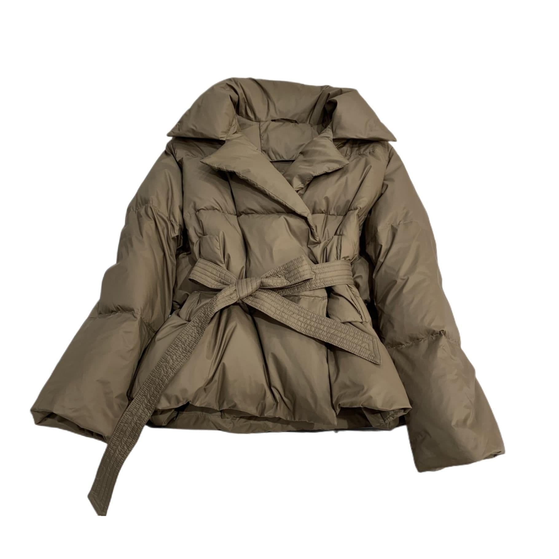 image-Suit collar short down jacket for women 2023 new high-end fashion waist slim fit white duck down warm jacket
