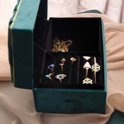 image-Jewelry Box Storage Box Flannel Jewelry Desktop Storage Box