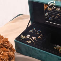 image-Jewelry Box Storage Box Flannel Jewelry Desktop Storage Box