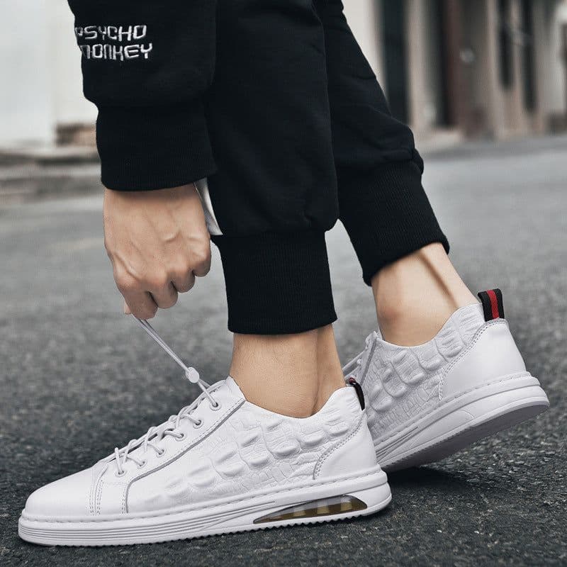 image-Men's Casual Shoes With Thick Sole Leather Reinforced By Sewing Thread